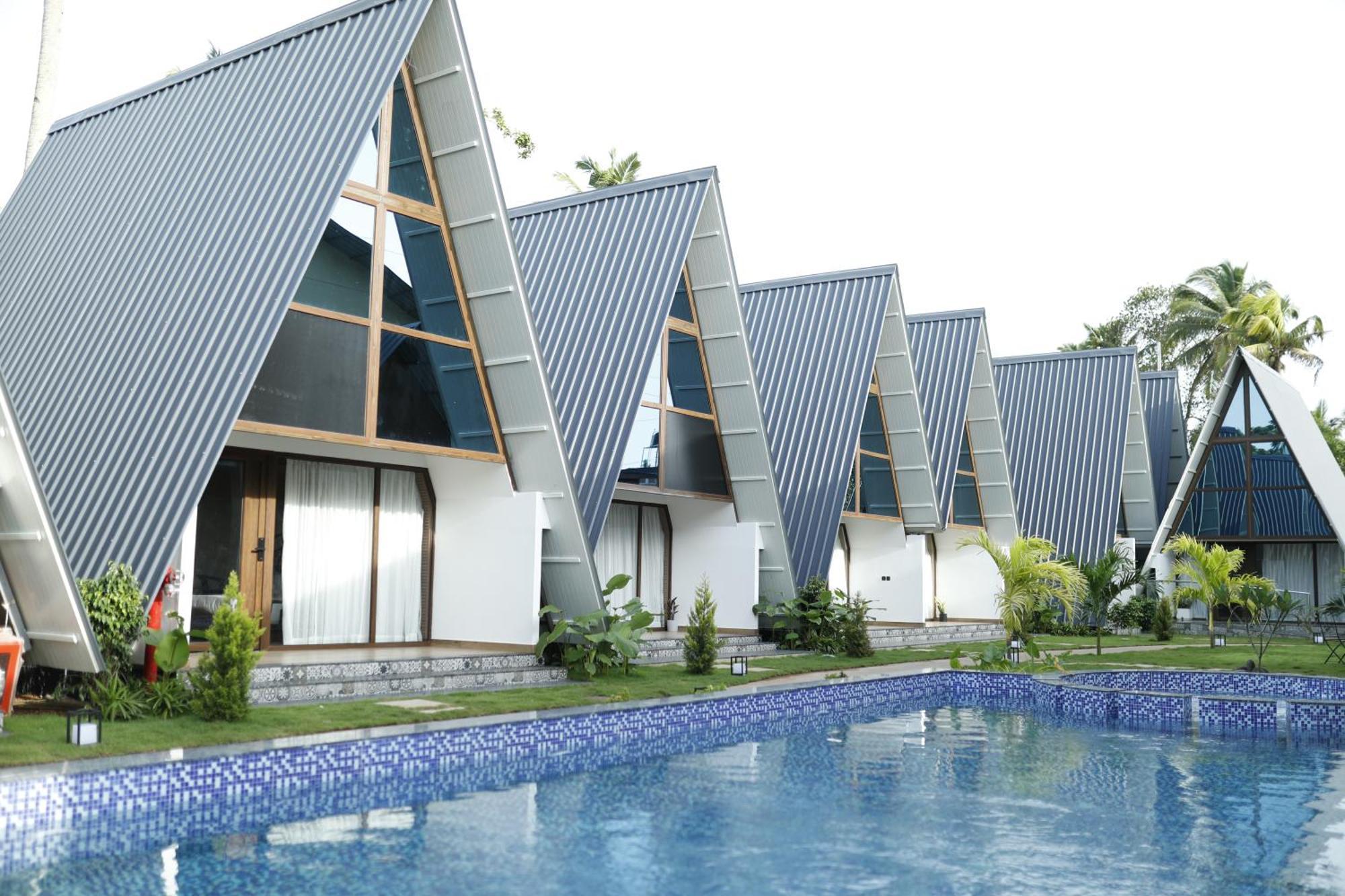 Trikunnapuzha Leela'S 7Th Heaven Resort & Spa מראה חיצוני תמונה